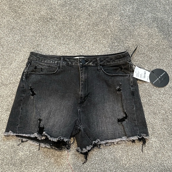 NWOT Articles of Society Black Distressed Jean Shorts - Picture 4 of 9